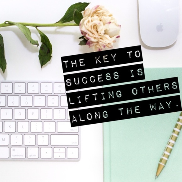 Meet your Posher, Crystal - See What's Happening - Picture 5 of 13